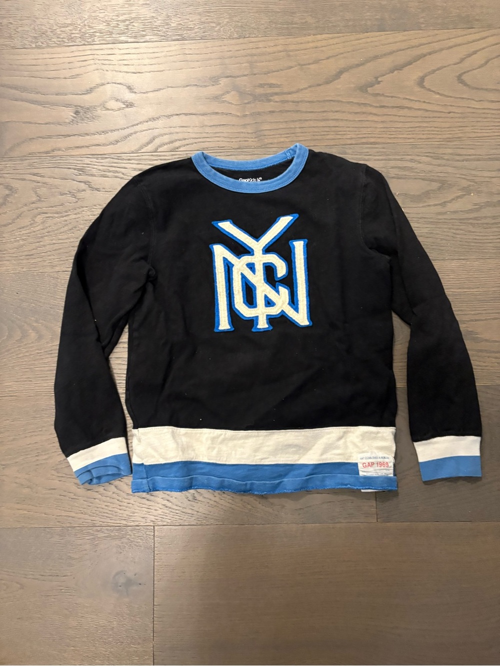 Gap boys NYC long sleeve top sz 10 EUC
